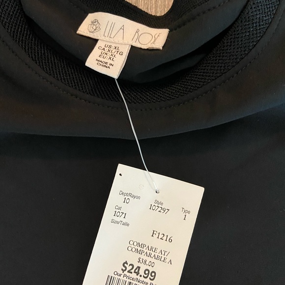 Layered sleeveless blouse - Picture 3 of 4